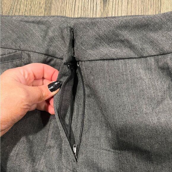 NWT Investments Barely Flare Leg Pants The PARK AVE Fit Stretch Gray 14 Long - Picture 4 of 12